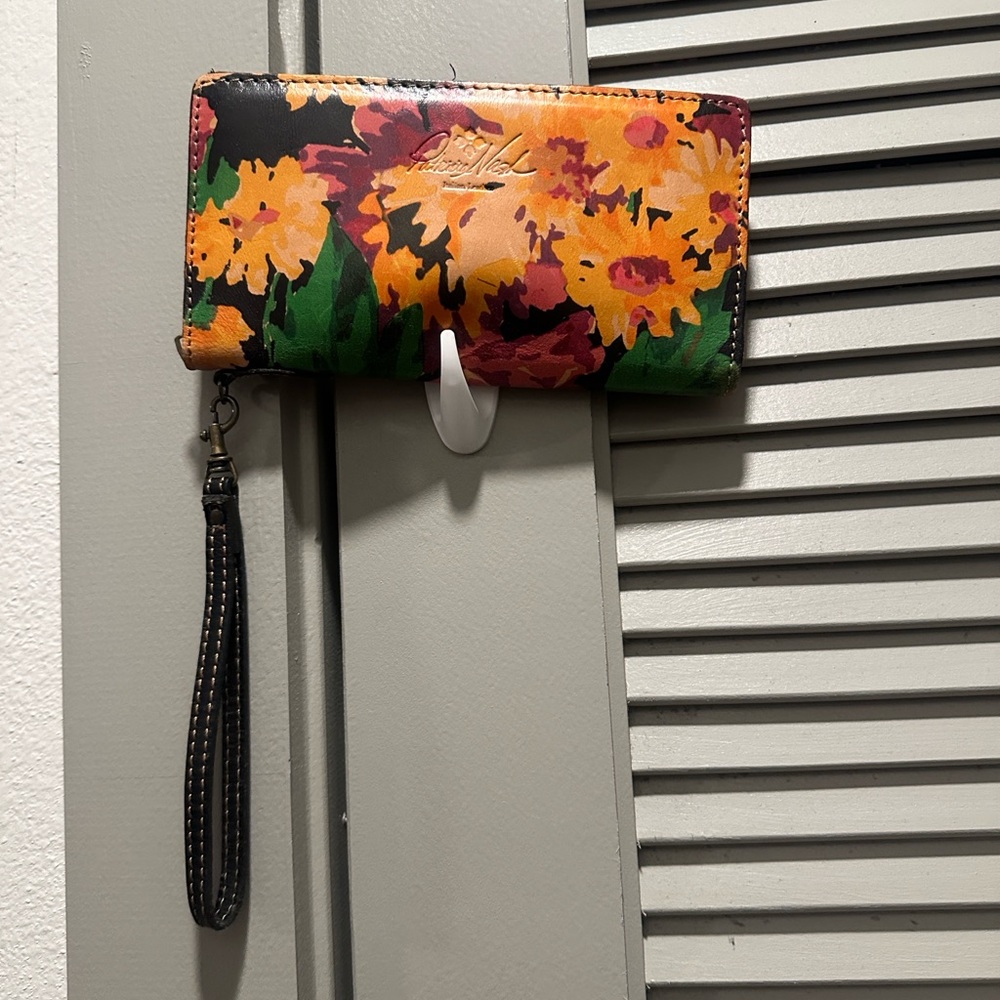 Patricia Nash Floral Leather Wallet - Picture 6 of 8